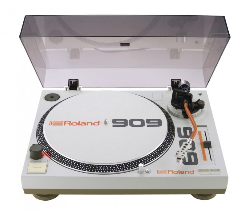 Roland 进入传统 DJ 市场,发布 TT-99 直驱