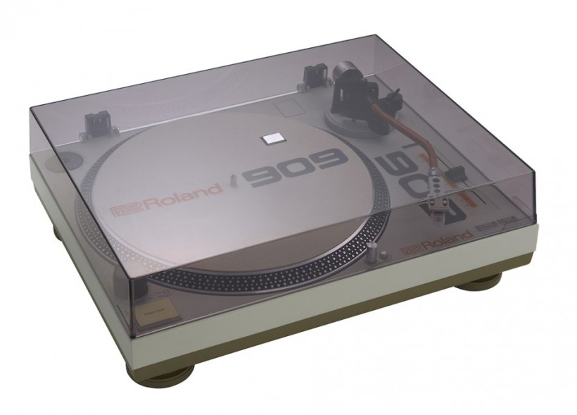 Roland 进入传统 DJ 市场,发布 TT-99 直驱