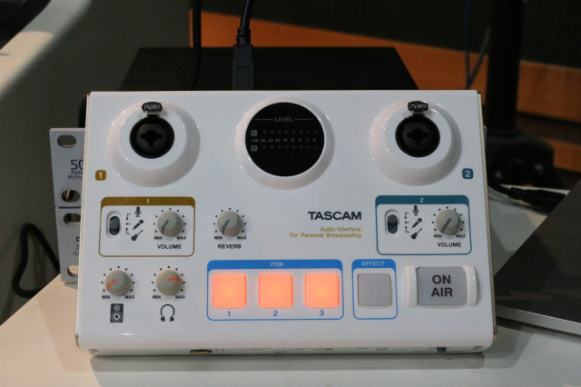 TASCAM US-42 直播声卡评测-02